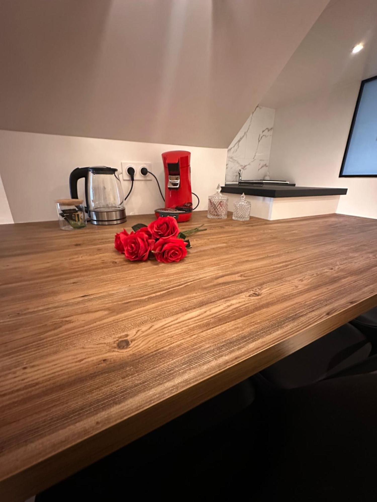 Jolie Dependance Equipee Apartment